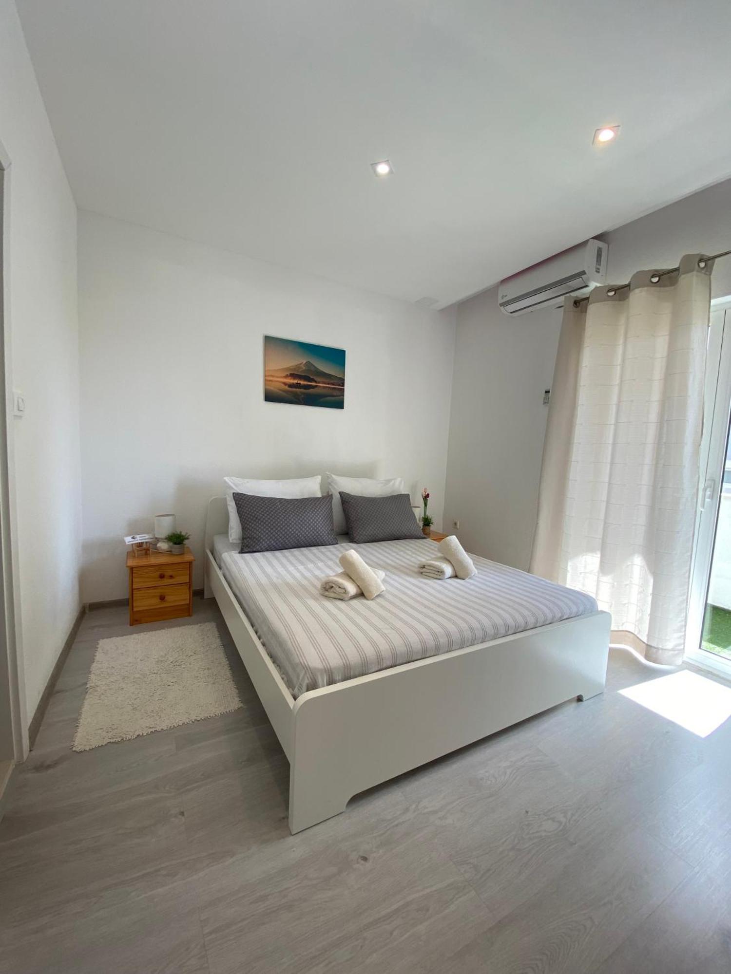 Apartments Sun & Sea 두기라트 외부 사진