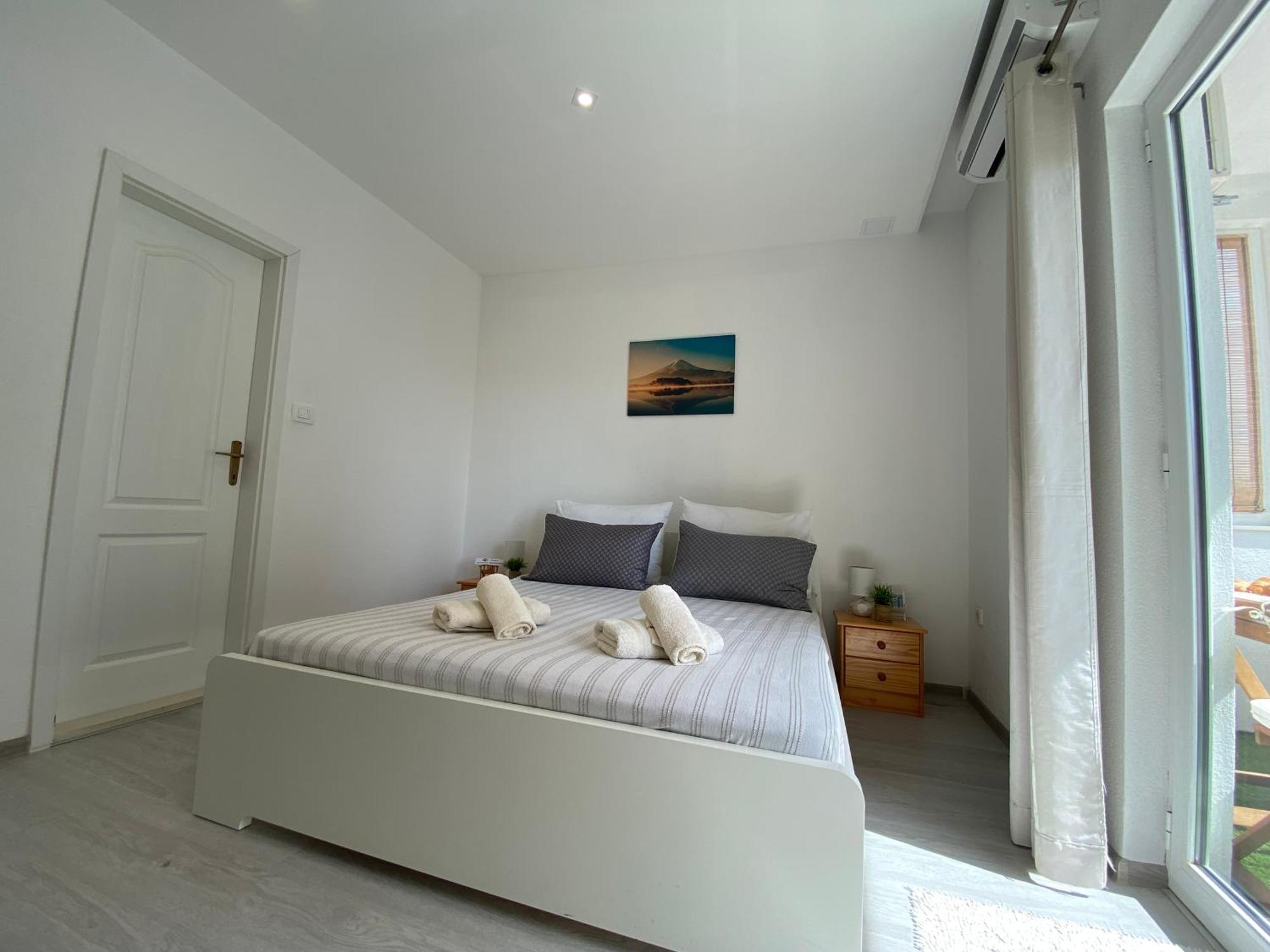 Apartments Sun & Sea 두기라트 외부 사진